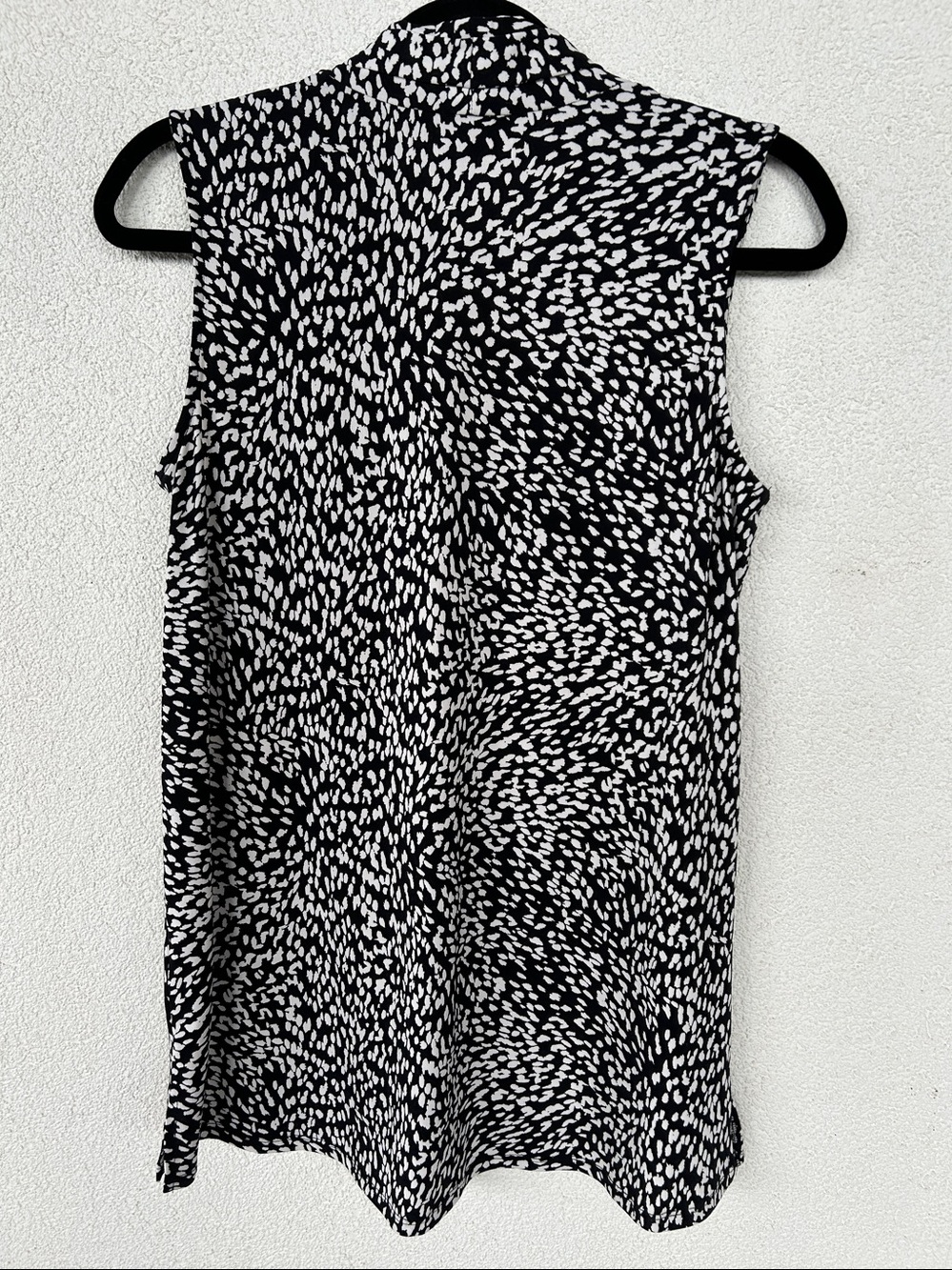 Vince Camuto Sleeveless Top - Picture 8 of 9